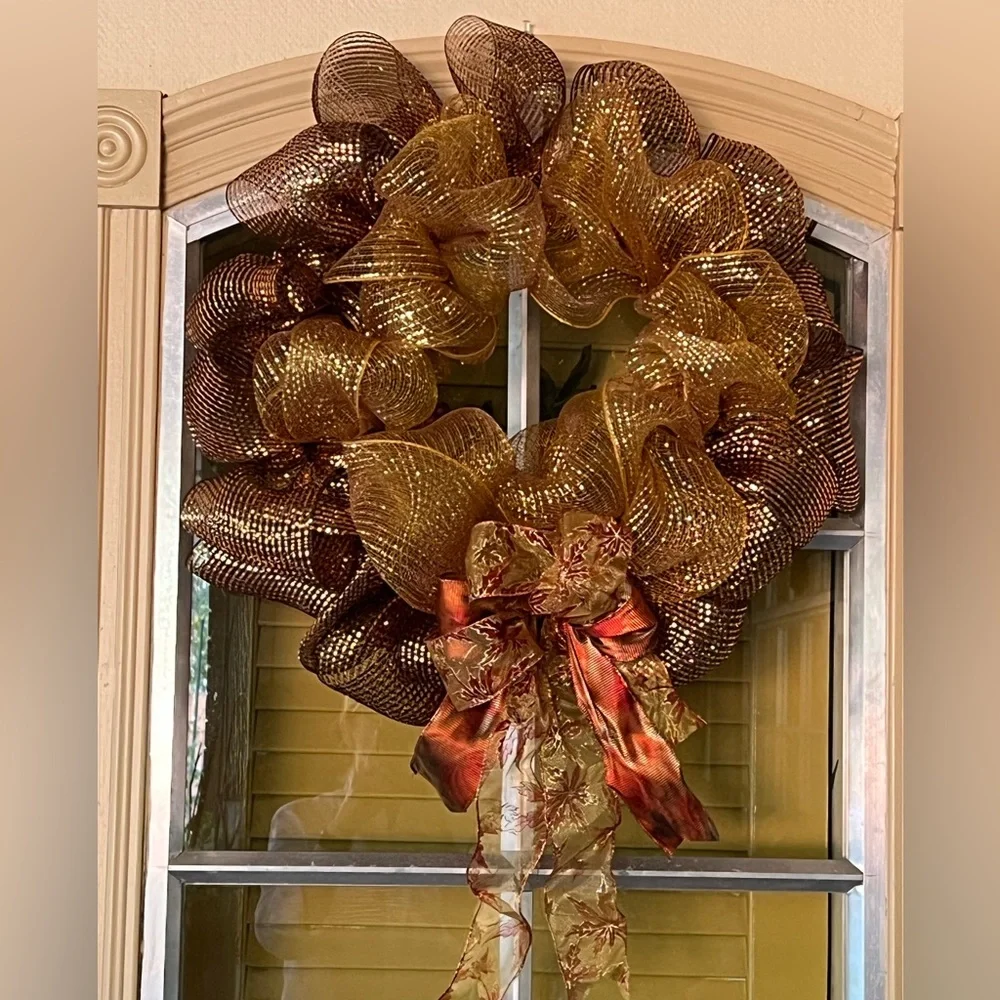 NWOT HANDMADE FALL DECO MESH WREATH.